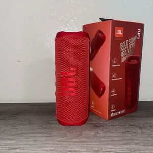 JBL Flip 6 Bluetooth Speaker - Bold Red